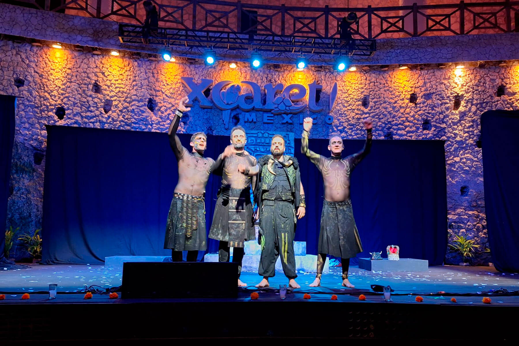 The Primitals en Xcaret Mexico Yllana